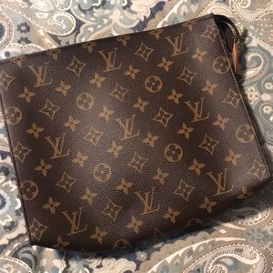 Louis Vuitton toiletry pouch 26